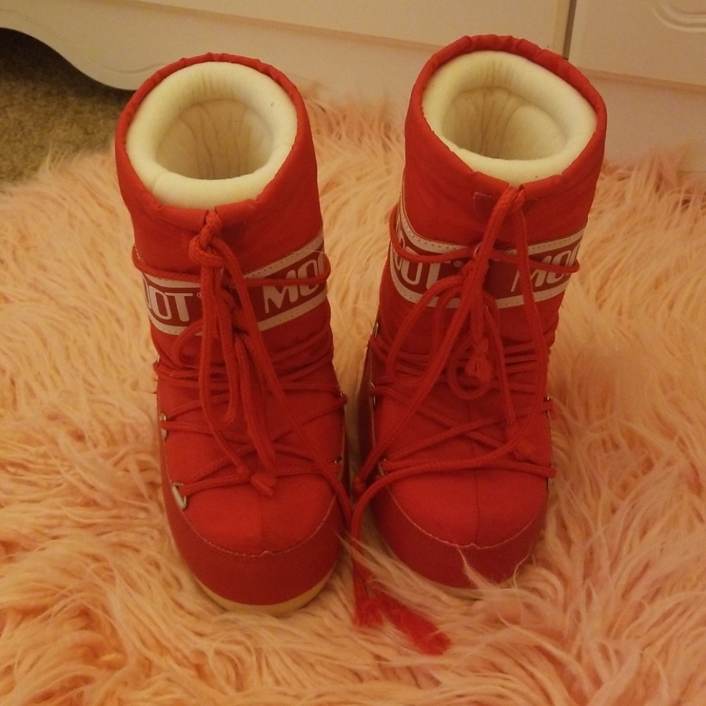 Moon snow boots